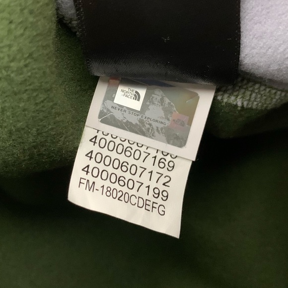 🚫SOLD•E🅱️🅰️Y🚫 The North Face Pullover 1/4 Zip Sweater - Picture 7 of 8